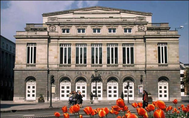 Opera Duplex Junto Al Teatro Campoamor Oviedo Exterior foto